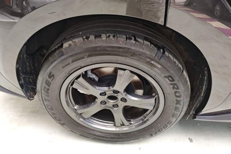 Used Toyota BZ 4X 2024 615 PRO Edition Right Rear Wheel Hub