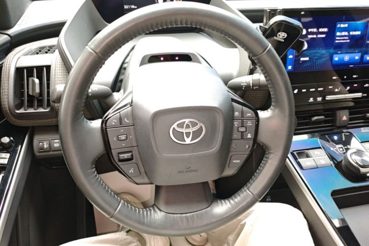 Used Toyota BZ 4X 2024 615 PRO Edition Steering Wheel