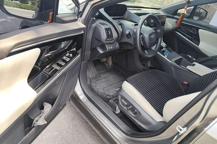 Used Toyota BZ 4X 2024 615 PRO Edition Driver Seat