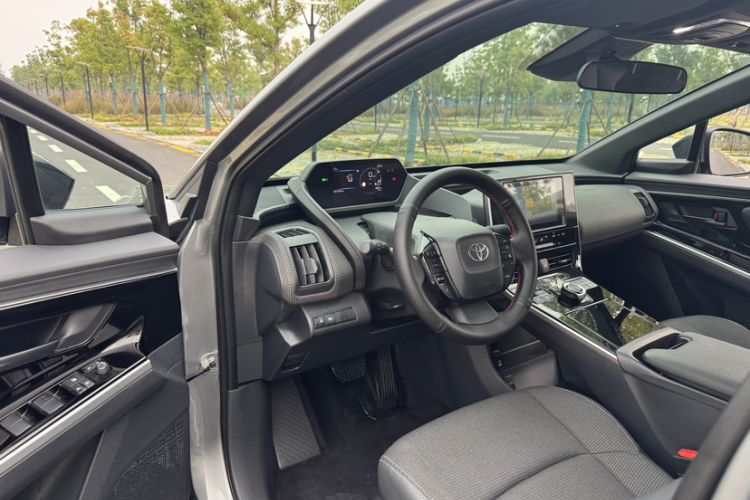 Used Toyota BZ 4X 2024 615 AIR Edition Interior 8