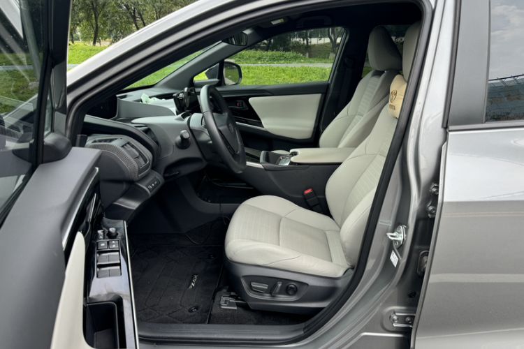 Used Toyota BZ 4X 2024 615 PRO Edition Interior 8