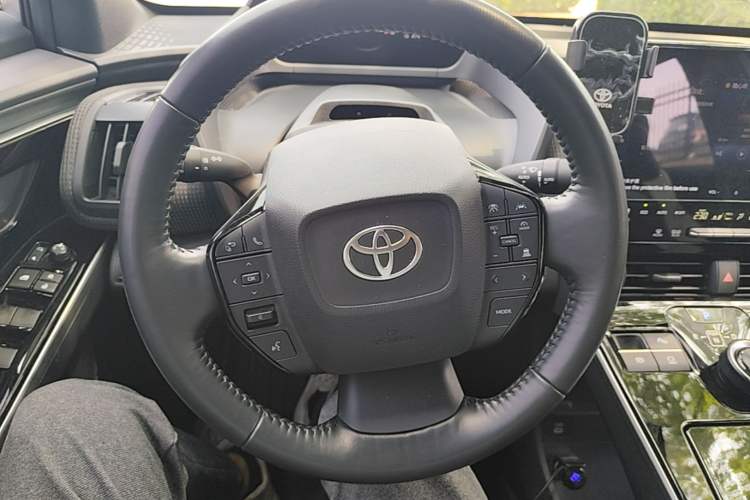 Used Toyota BZ 4X 2024 615 PRO Edition Steering Wheel