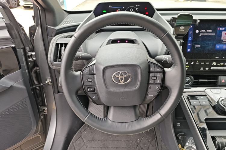 Used Toyota BZ 4X 2024 615 PRO Edition Steering Wheel
