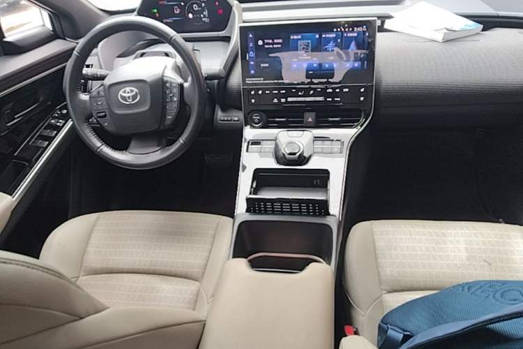Used Toyota BZ 4X 2024 615 PRO Edition Center Console