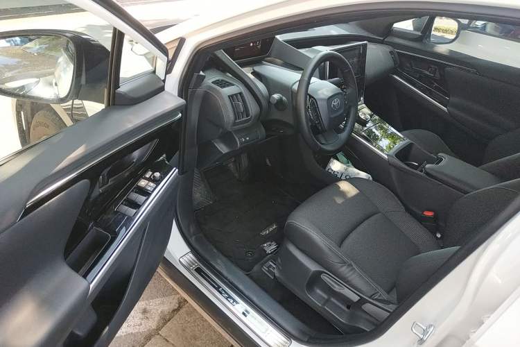 Used Toyota BZ 4X 2024 615 AIR Edition Driver Seat