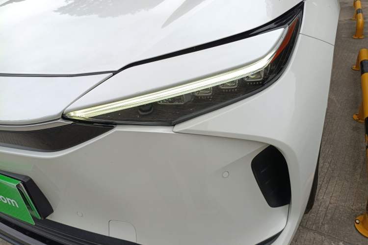 Used Toyota BZ 4X 2024 615 MAX Version Left Front Headlight
