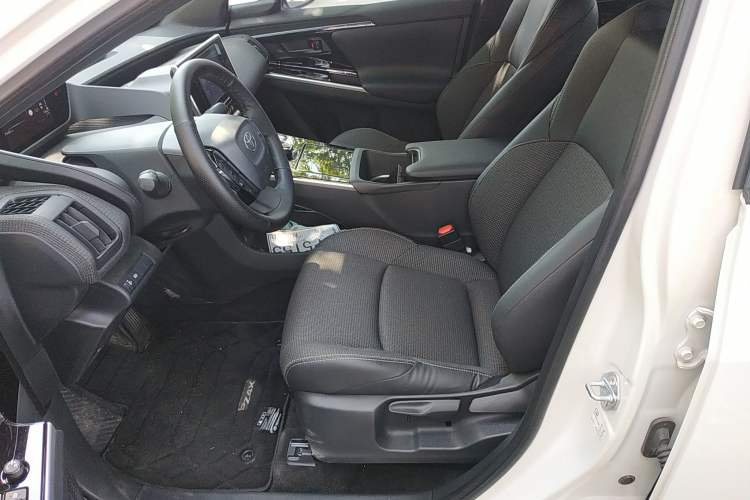 Used Toyota BZ 4X 2024 615 AIR Edition Left Front Seat