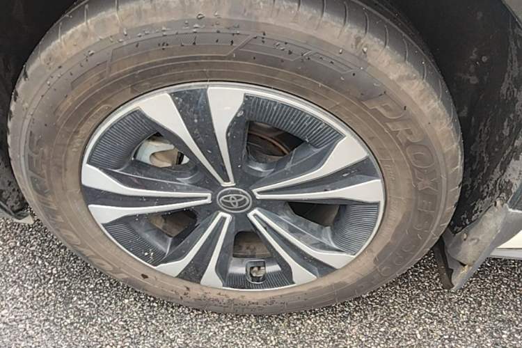Used Toyota BZ 4X 2024 615 PRO Edition Left Front Wheel Hub
