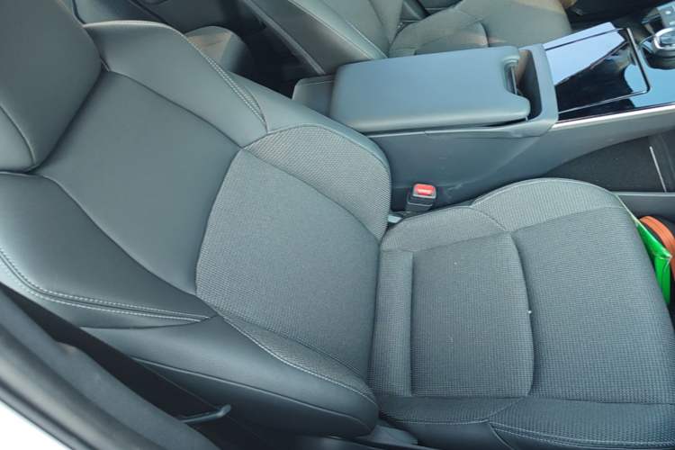 Used Toyota BZ 4X 2024 615 AIR Edition Right Front Seat