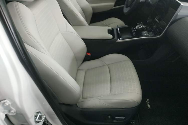 Used Toyota BZ 4X 2024 615 MAX Version Right Front Seat