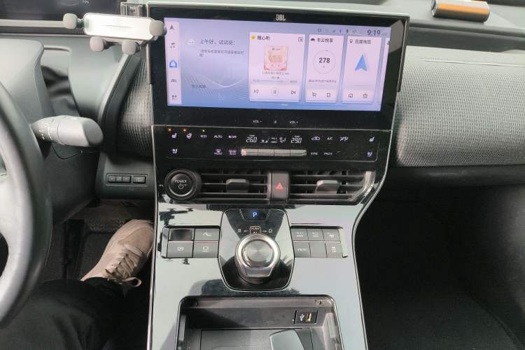Used Toyota BZ 4X 2025 615 Max Version Audio And AC Panel
