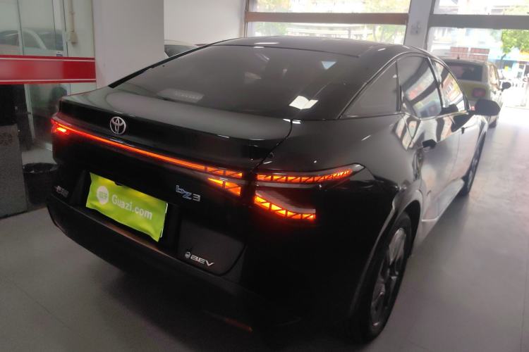 Used Toyota bZ3 2023 517 km Elite PRO Rear Right 45 Deg