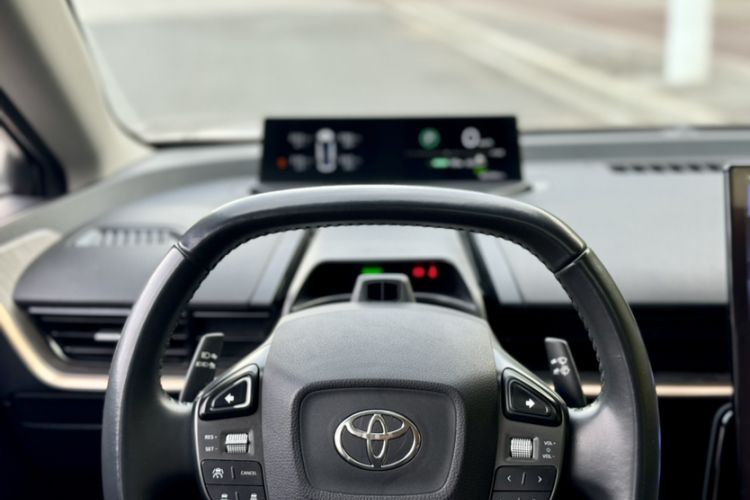 Used Toyota bZ3 2023 616 km Long-Range Premium Instrument Cluster