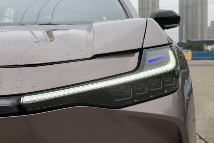 Used Toyota bZ3 2023 616 km Long-Range Premium Left Front Headlight