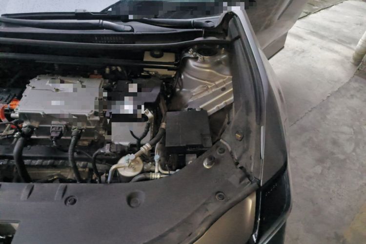 Used Toyota bZ3 2023 517 km Elite PRO Engine Bay Left