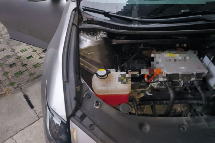Used Toyota bZ3 2023 517 km Elite PRO Engine Bay Right