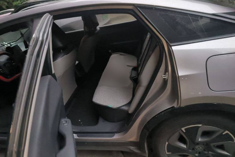 Used Toyota bZ3 2023 517 km Elite PRO Left Rear Seat