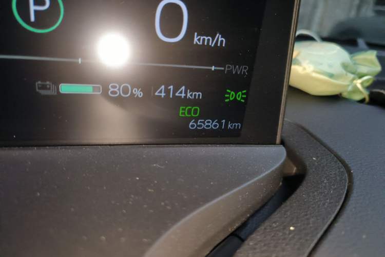 Used Toyota bZ3 2023 517 km Elite PRO Odometer Close Up
