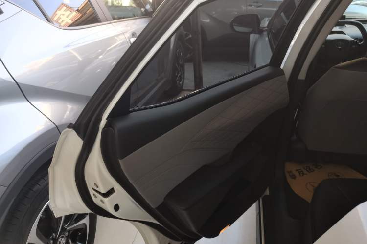 Used Toyota bZ3 2023 517 km Elite PRO Interior 8