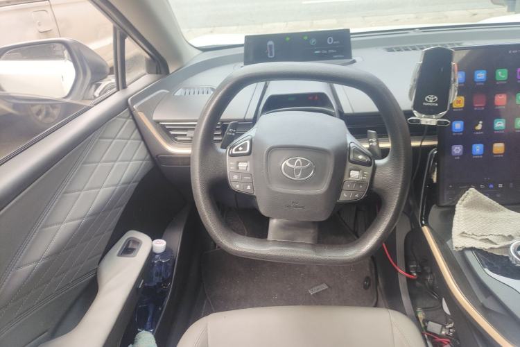 Used Toyota bZ3 2023 517 km Elite PRO Steering Wheel