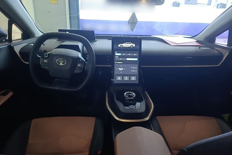 Used Toyota bZ3 2023 517 km Elite PRO Center Console
