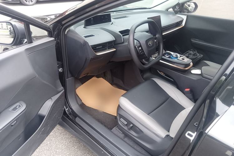 Used Toyota bZ3 2023 517 km Elite PRO Driver Seat