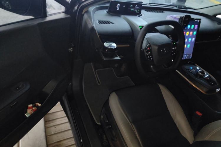 Used Toyota bZ3 2023 517 km Elite PRO Driver Seat