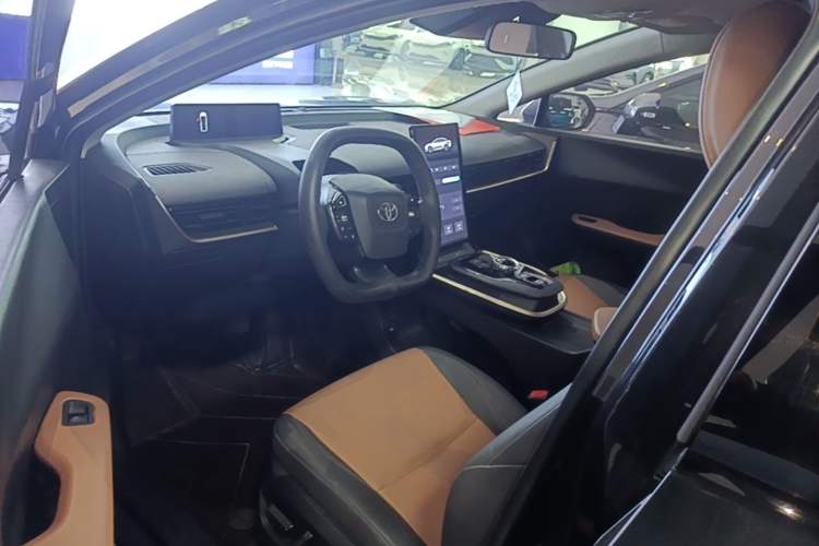 Used Toyota bZ3 2023 517 km Elite PRO Driver Seat