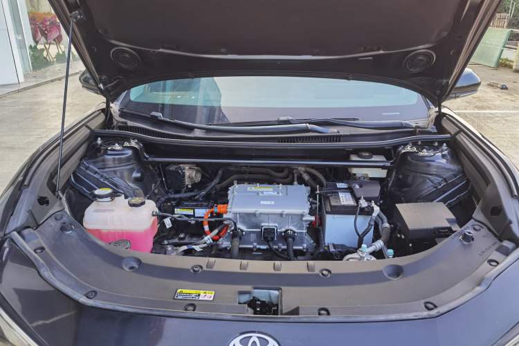 Used Toyota bZ3 2023 517 km Elite PRO Engine Bay
