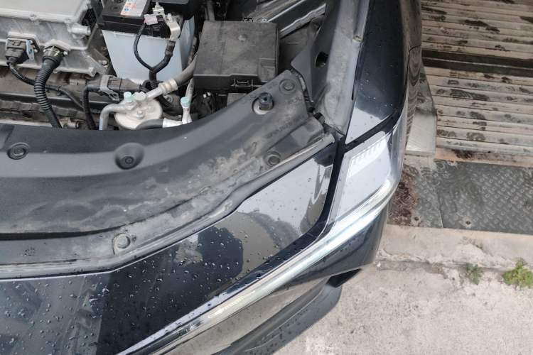 Used Toyota bZ3 2023 517 km Elite PRO Engine Bay Left