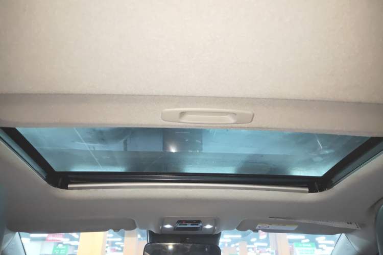Used Toyota bZ3 2023 517 km Elite PRO Headliner