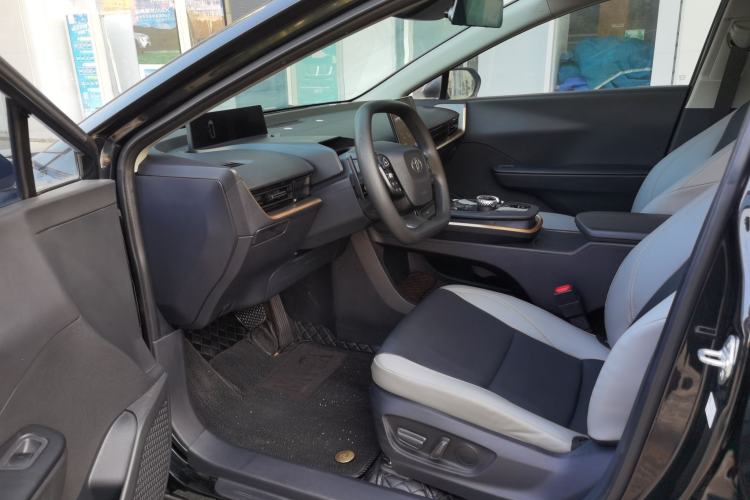 Used Toyota bZ3 2023 517 km Elite PRO Interior 1