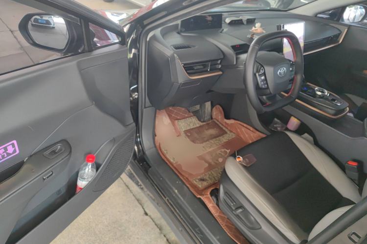 Used Toyota bZ3 2023 517 km Elite PRO Interior 3