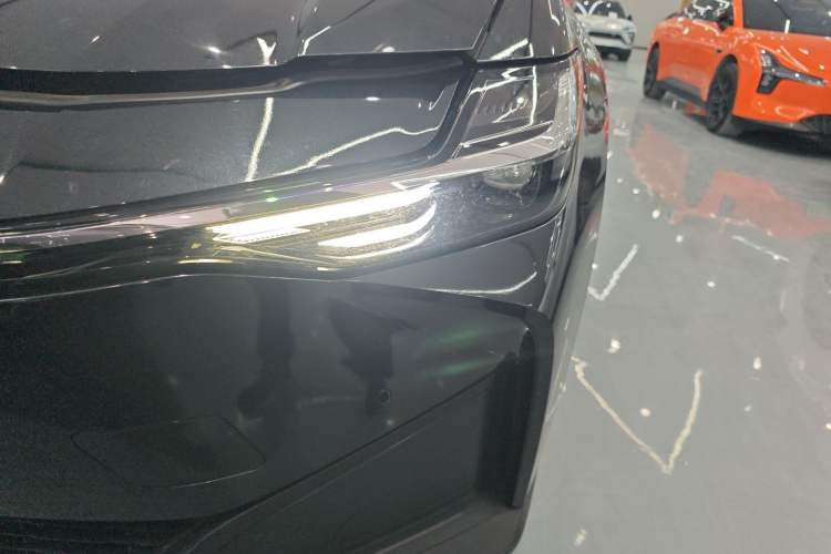Used Toyota bZ3 2023 517 km Elite PRO Left Front Headlight