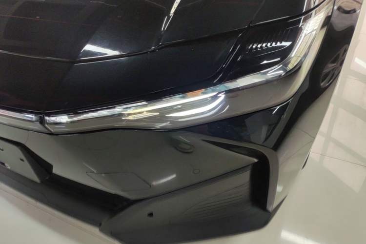 Used Toyota bZ3 2023 517 km Elite PRO Left Front Headlight