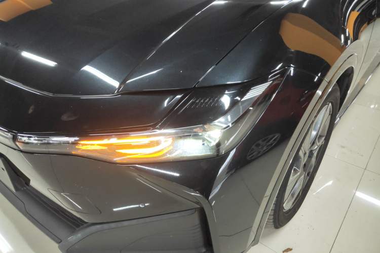 Used Toyota bZ3 2023 517 km Elite PRO Left Front Headlight