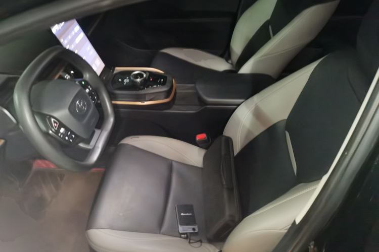 Used Toyota bZ3 2023 517 km Elite PRO Left Front Seat