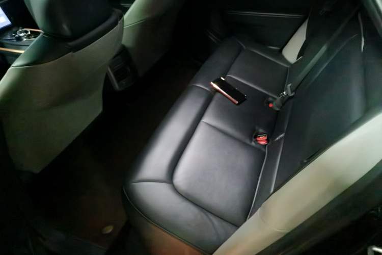 Used Toyota bZ3 2023 517 km Elite PRO Left Rear Seat