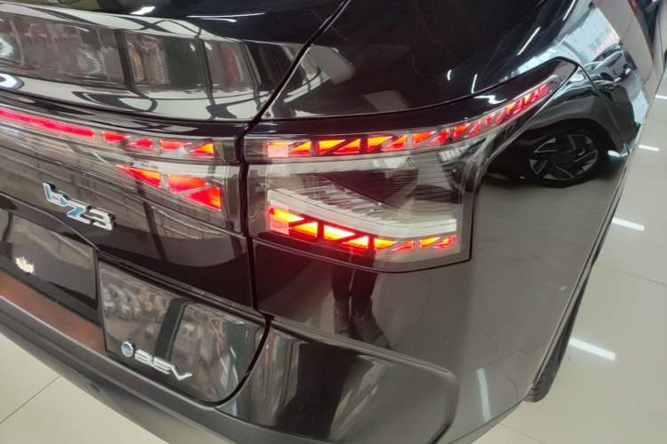 Used Toyota bZ3 2023 517 km Elite PRO Right Rear Taillight