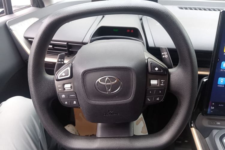 Used Toyota bZ3 2023 517 km Elite PRO Steering Wheel