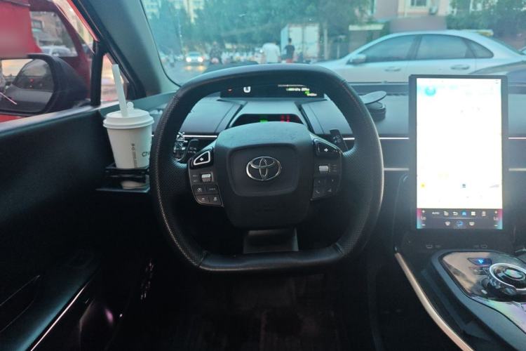 Used Toyota bZ3 2023 517 km Elite PRO Steering Wheel
