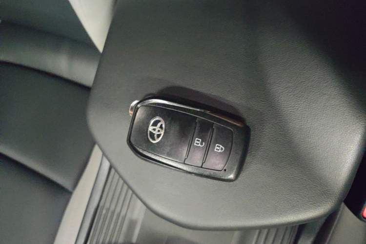 Used Toyota bZ3 2023 517 km Elite PRO Vehicle Key