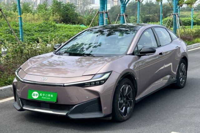 Used Toyota bZ3 2023 616 km Long-Range Premium