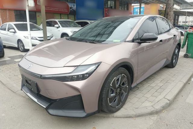 Used Toyota bZ3 2023 616 km Long-Range Premium