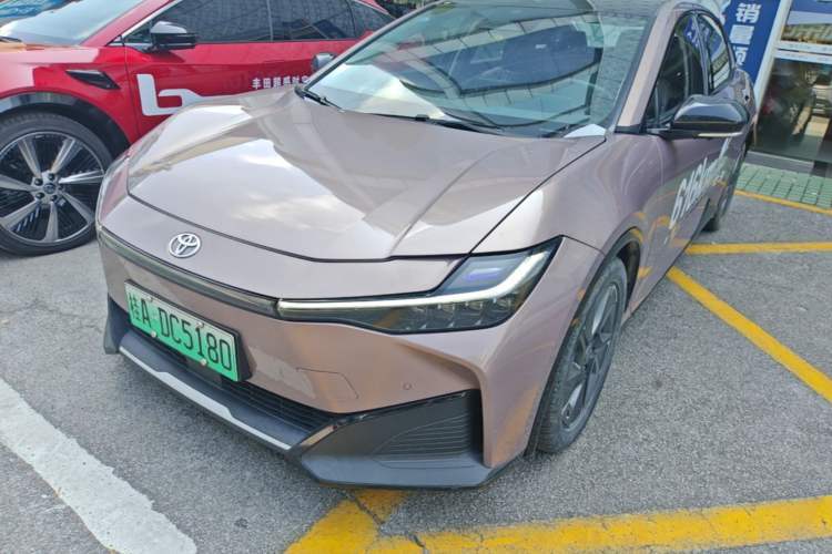 Used Toyota bZ3 2023 616 km Long-Range Premium Guazi used car, China used car export, Used car for sale, Used Toyota cars, Cheapest cars for sale, Electric vehicle, New energy car