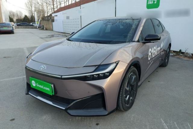 Used Toyota bZ3 2023 616 km Long-Range Premium