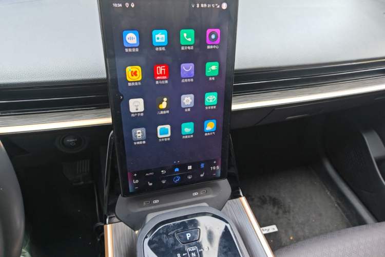 Used Toyota bZ3 2023 616 km Long-Range Premium Audio And AC Panel