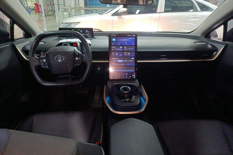 Used Toyota bZ3 2023 616 km Long-Range PRO Center Console