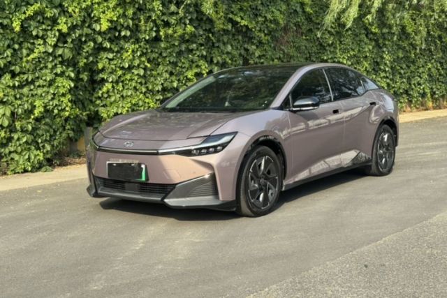 Used Toyota bZ3 2023 616 km Long-Range Premium