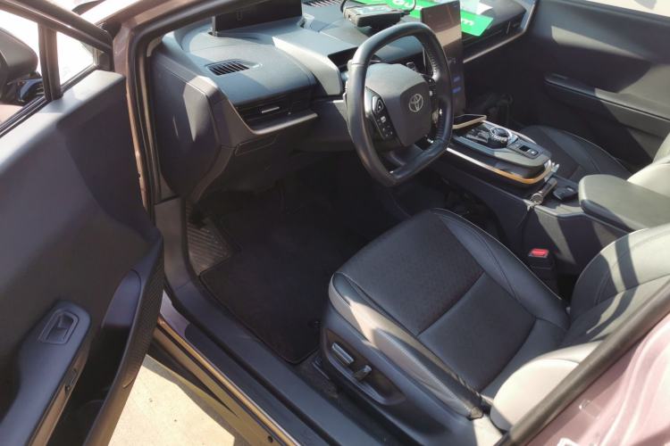 Used Toyota bZ3 2023 616 km Long-Range Premium Driver Seat